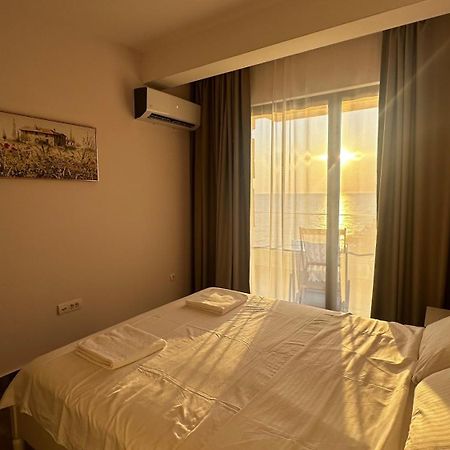 Dollaku Apartments بار المظهر الخارجي الصورة