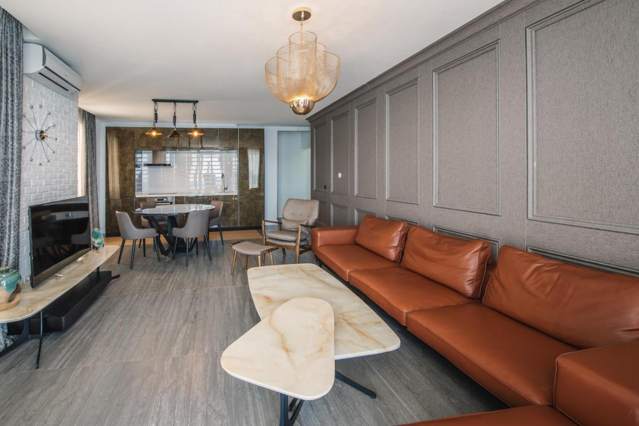 Dollaku Apartments بار المظهر الخارجي الصورة