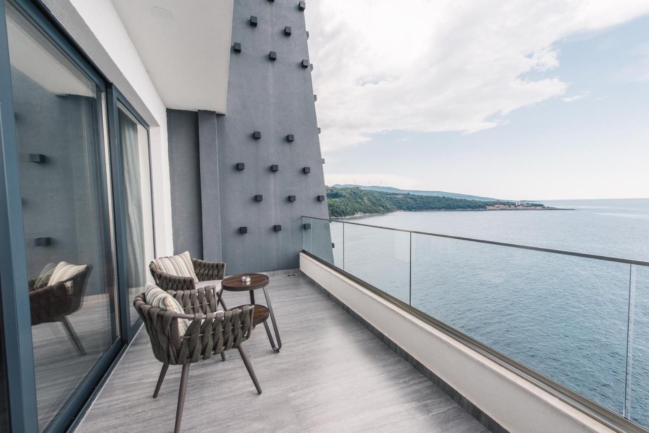 Dollaku Apartments بار المظهر الخارجي الصورة