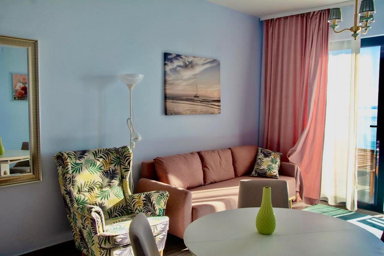 Dollaku Apartments بار المظهر الخارجي الصورة